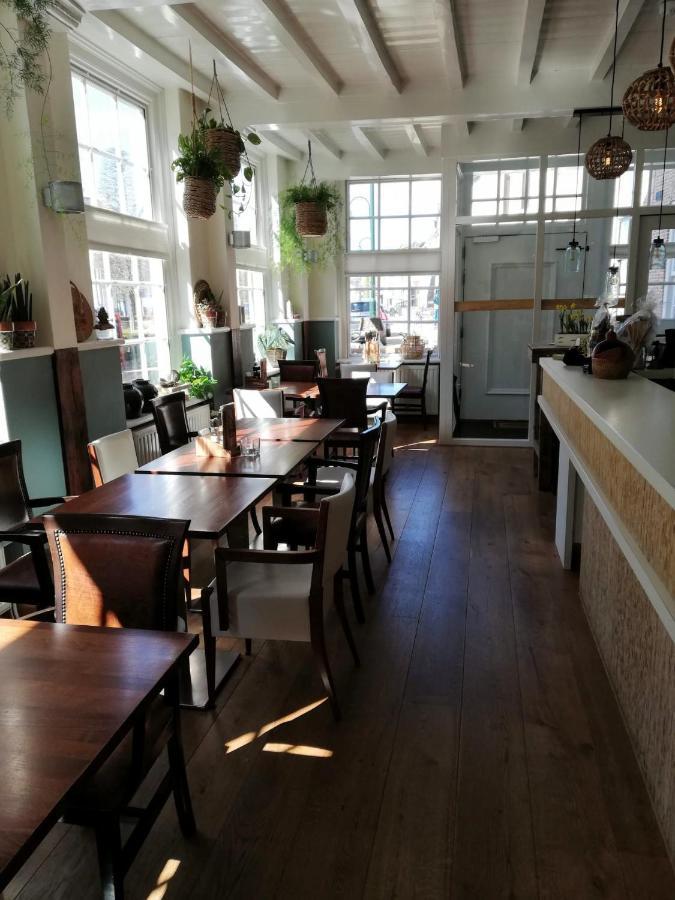 Bed & Brasserie Het Kosthuys Sint-Maartensdijk Exteriör bild