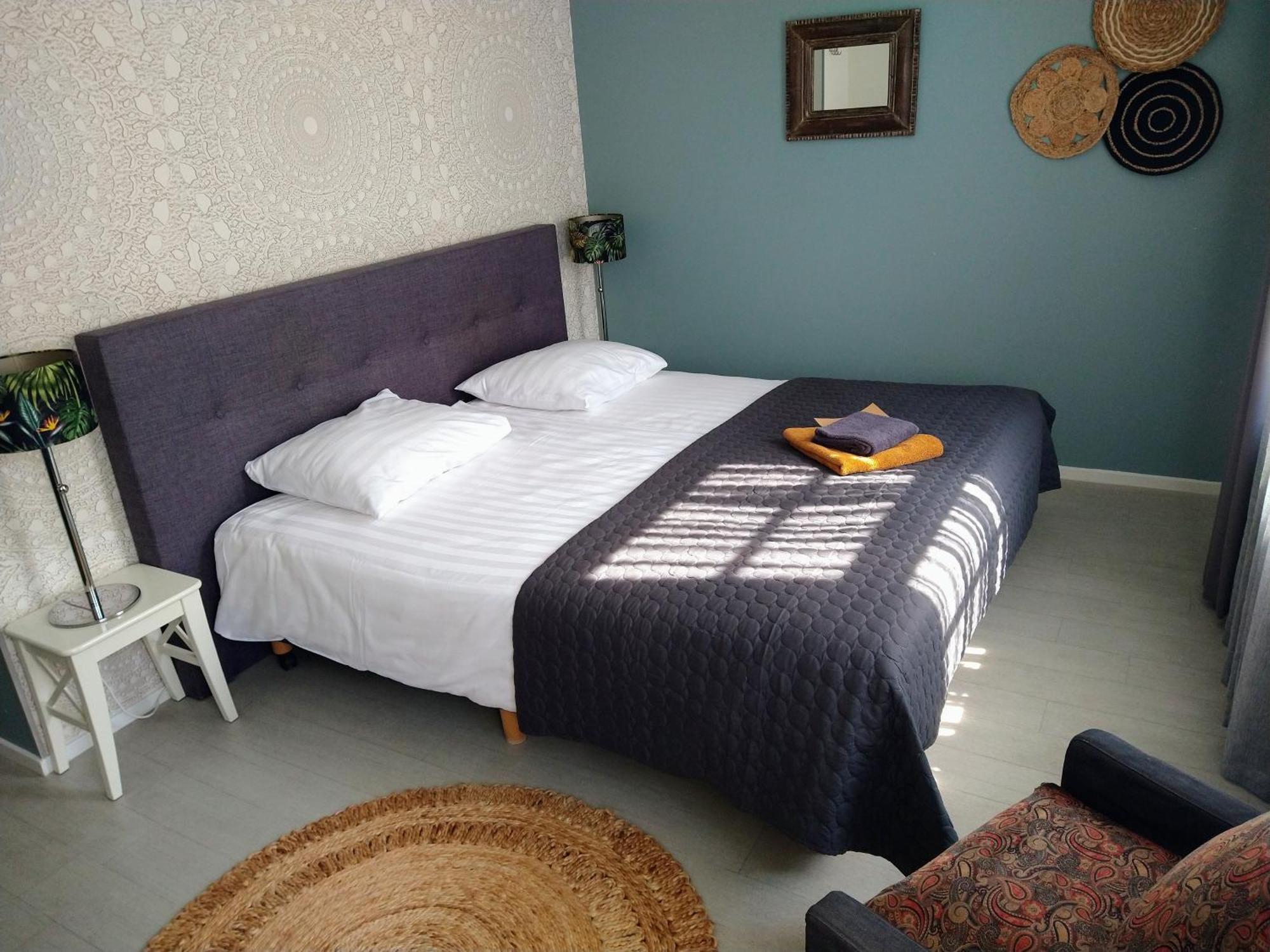 Bed & Brasserie Het Kosthuys Sint-Maartensdijk Exteriör bild
